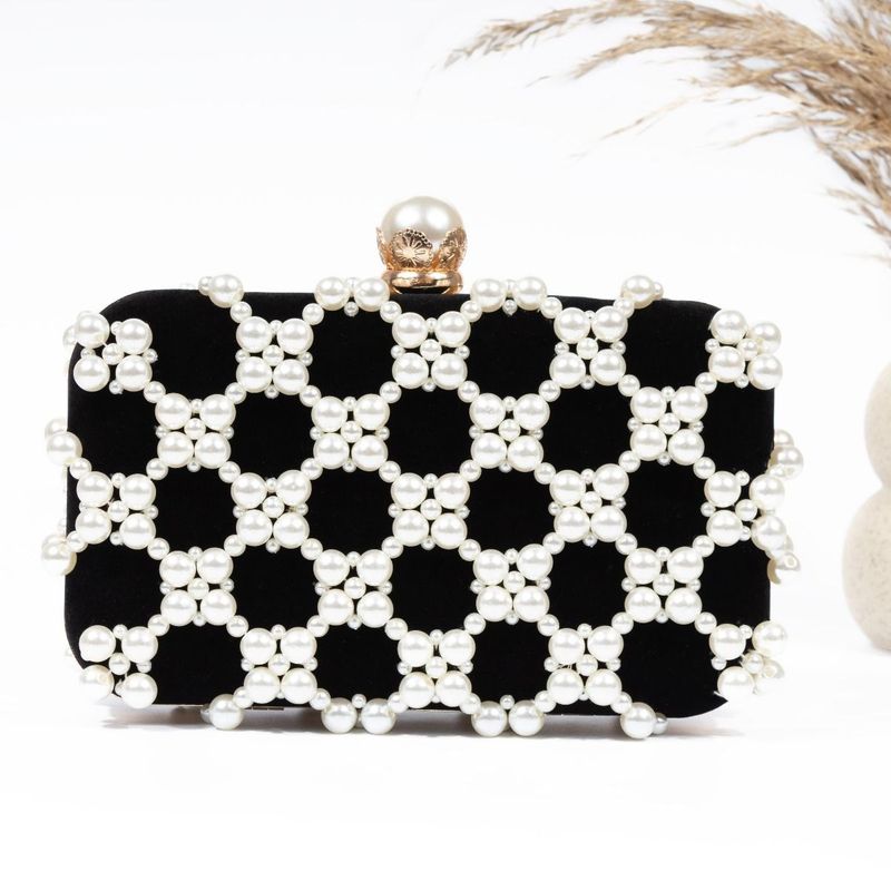 Pearl Clutch Black