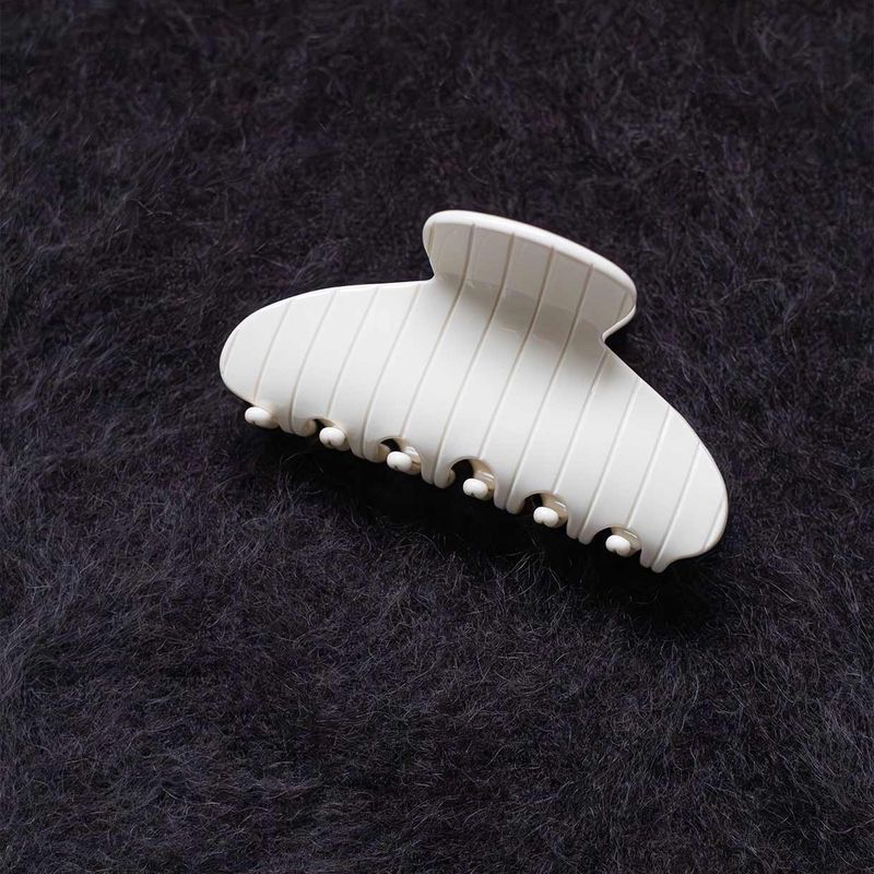 Sculpted Hårklype Ivory